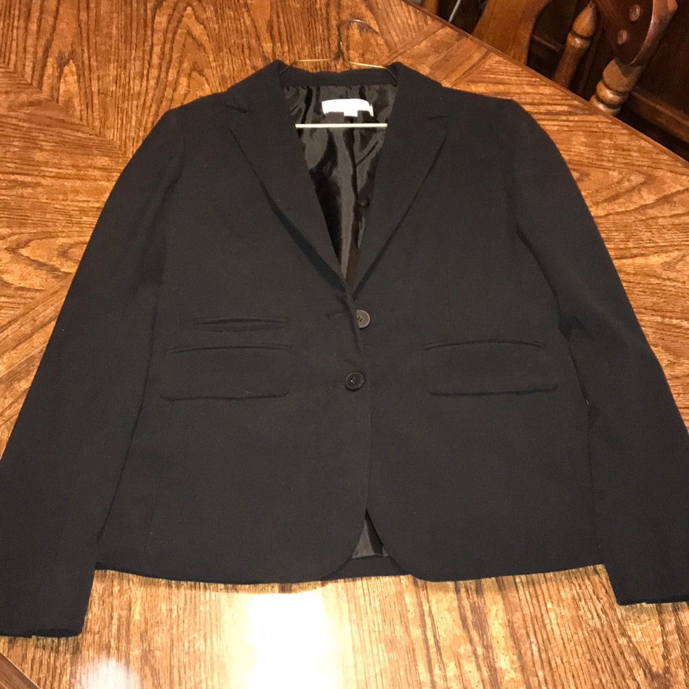 Woman’s black blazer